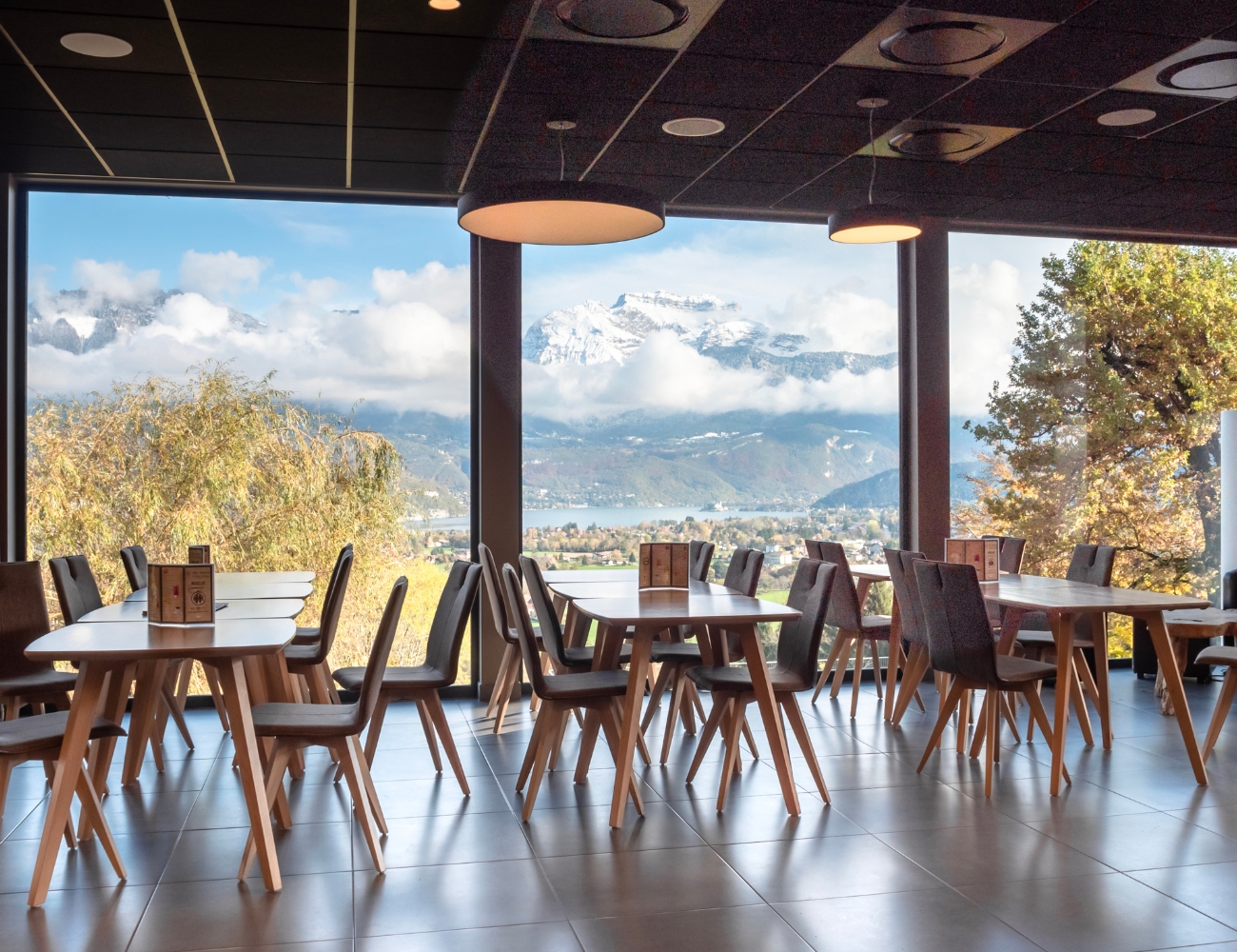 Séminaire à Annecy, bar vue panoramique Neaclub, Les Balcons du lac d'Annecy