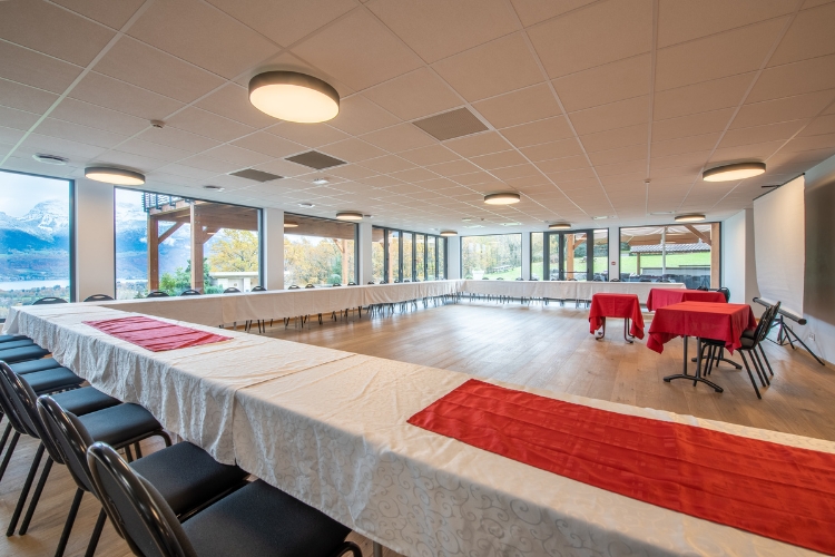 Séminaire à Annecy, Neaclub, installation d'une salle